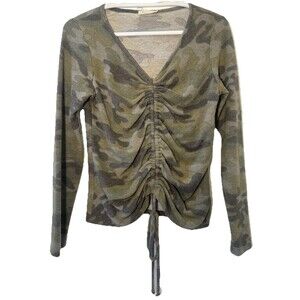 Love Wins Camo Ruched Long Sleeve Top Women’s Medium V-Neck Tie Front